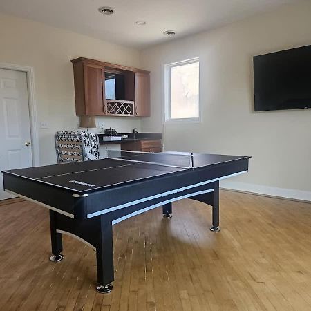 Luxe 4Br With Hot Tub & Game Room Chicago Exteriör bild