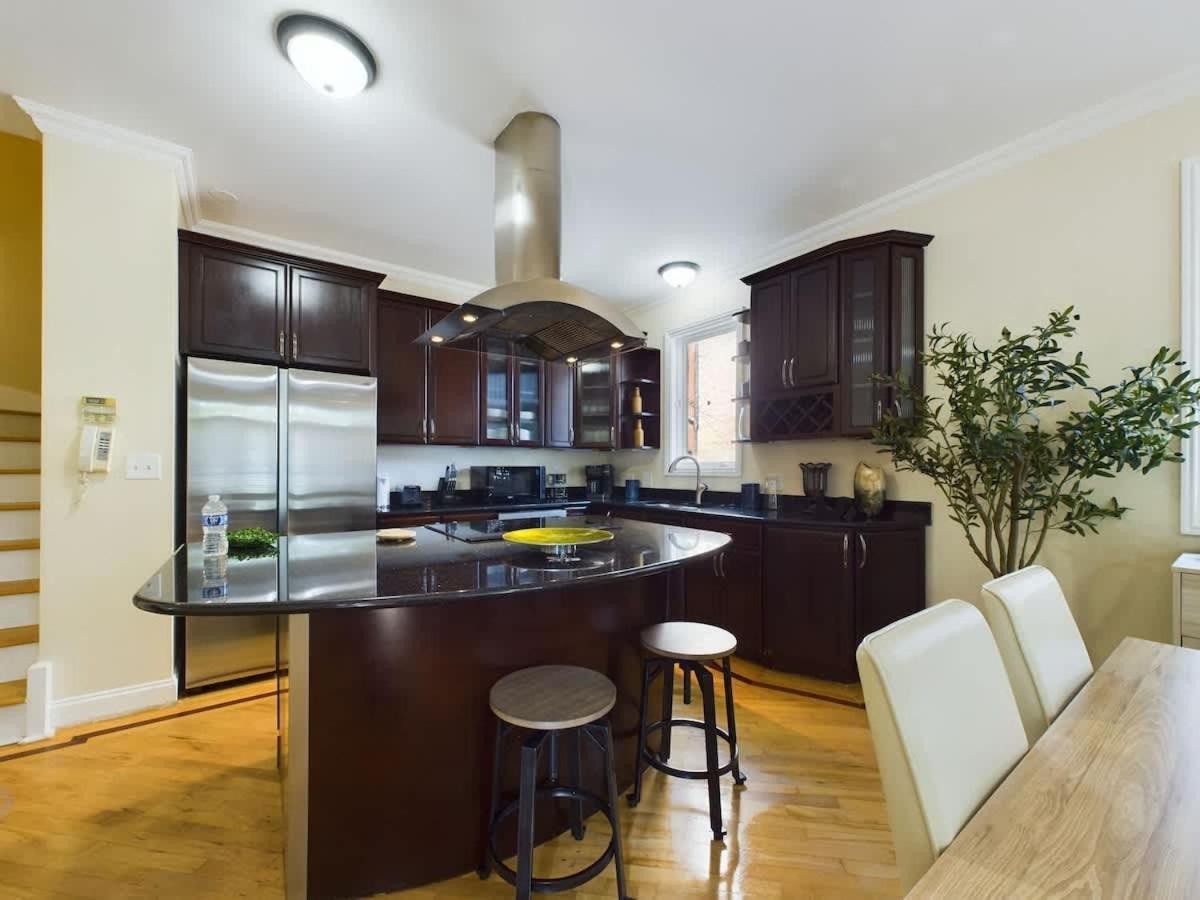 Luxe 4Br With Hot Tub & Game Room Chicago Exteriör bild